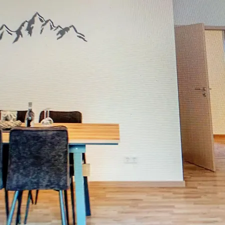Boggiesh Apartment *